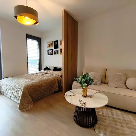 New Modern In Metropolis, Centrum & Nivy Apartman Pozsony