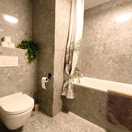 Apartman New Modern In Metropolis, Centrum & Nivy Pozsony