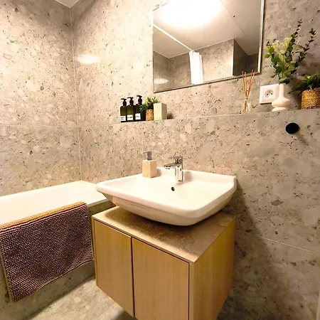 Apartman New Modern In Metropolis, Centrum & Nivy